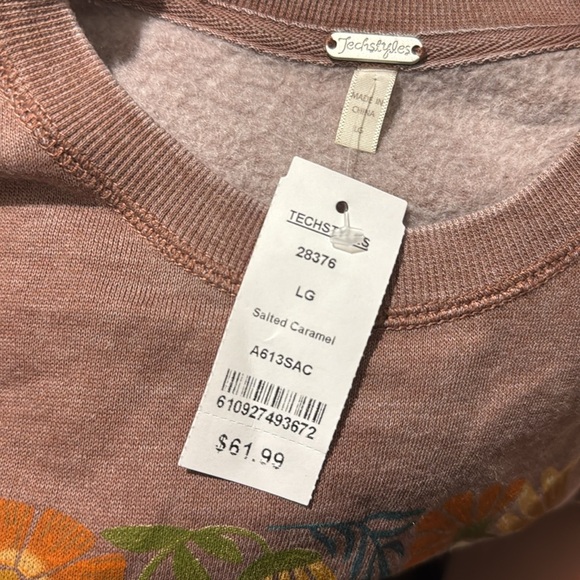 TECH STYLES - Love Leavenworth Washington Sz Large Crew neck sweatshirt NWT - Picture 6 of 6